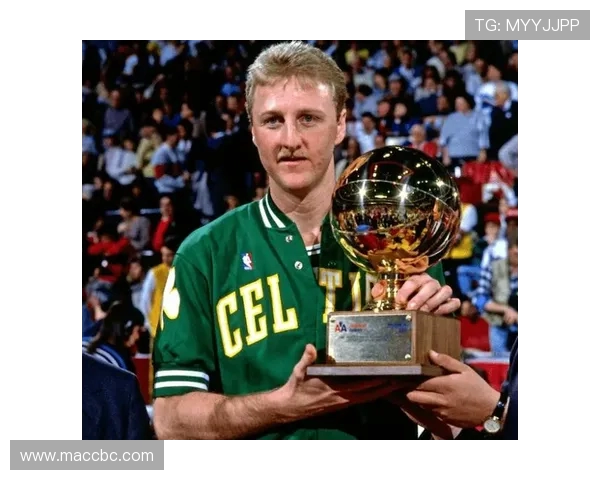 拉里伯德传奇生涯全面回顾从印第安纳少年到凯尔特人荣耀象征