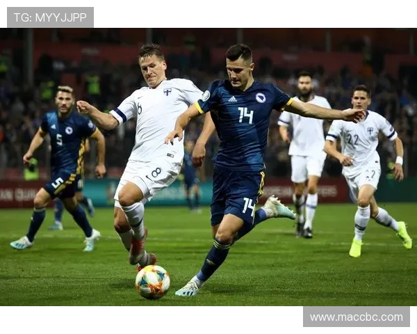 五大联赛球队战力对比与战术分析：欧洲足球格局的现状与未来发展趋势