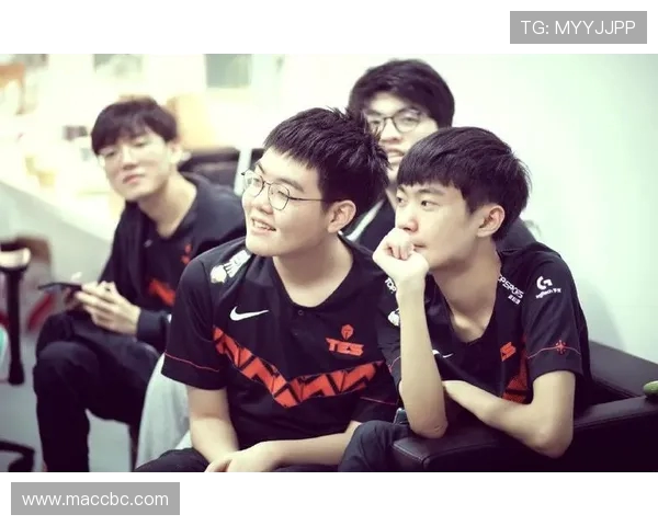 探讨TES战队在英雄联盟赛季中的实力与战术表现分析 探讨TES战队在英雄联盟赛季中的实力与战术表现分析