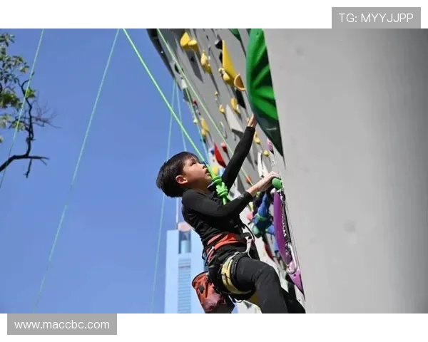 西安攀岩队在极限运动嘉年华中以97分稳居积分榜首位