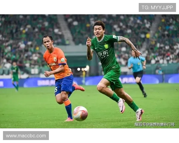 山东泰山迎强敌巅峰对决再燃中超冠军悬念鏖战一触即发 山东泰山迎强敌巅峰对决再燃中超冠军悬念鏖战一触即发